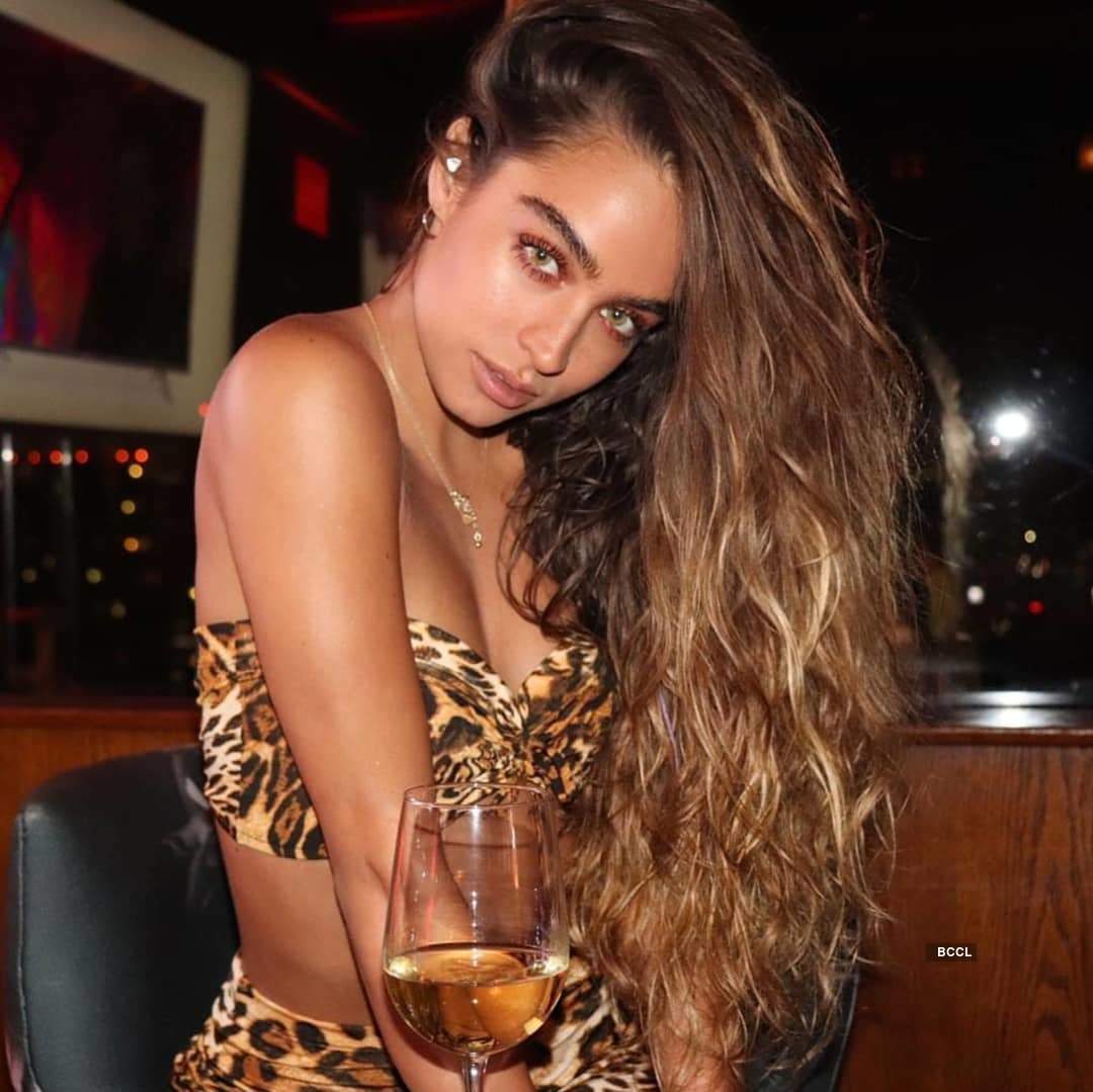Bold photos of Sommer Ray