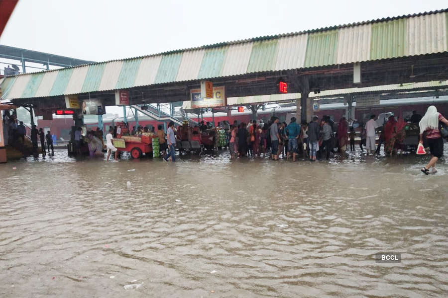 Heavy rain lashes Bikaner, Jaipur