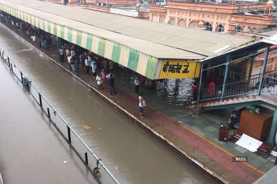 Heavy rain lashes Bikaner, Jaipur