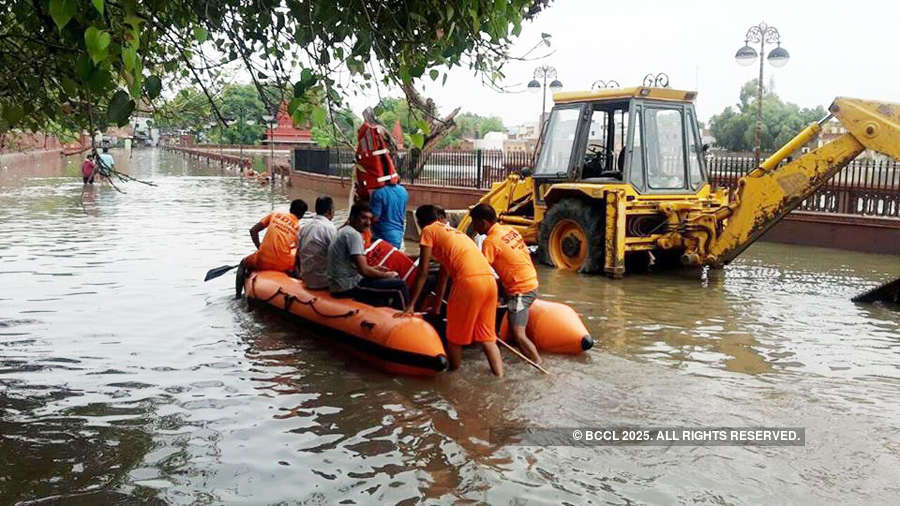 Heavy rain lashes Bikaner, Jaipur