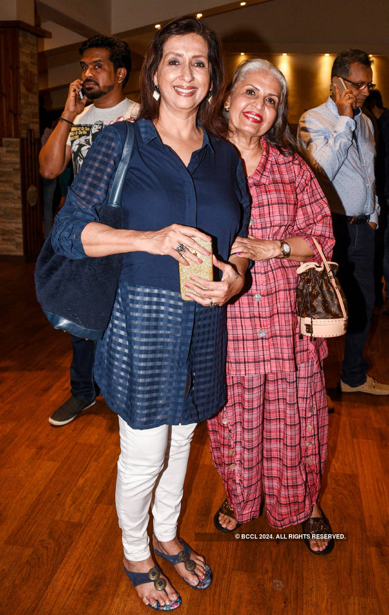 Celebs attend Sharman Joshi's play