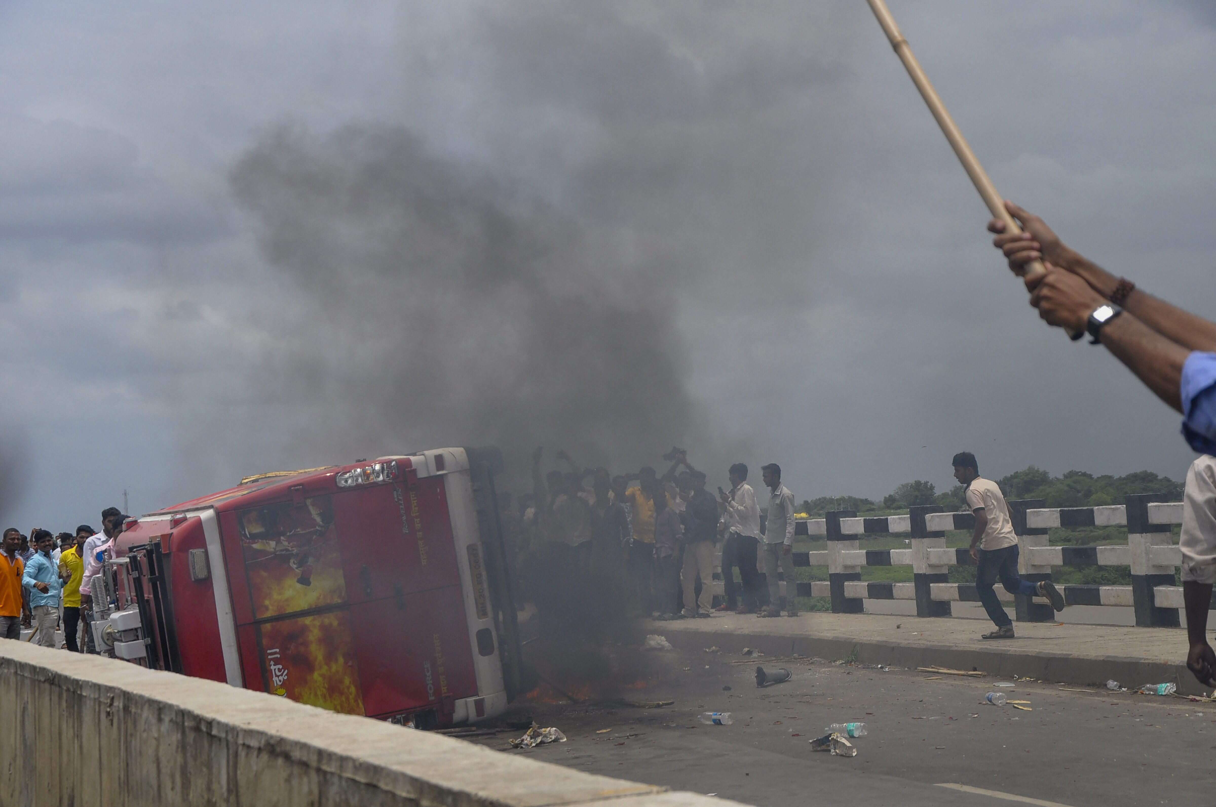 Maharashtra Bandh: Protesters vandalise buses, block train routes