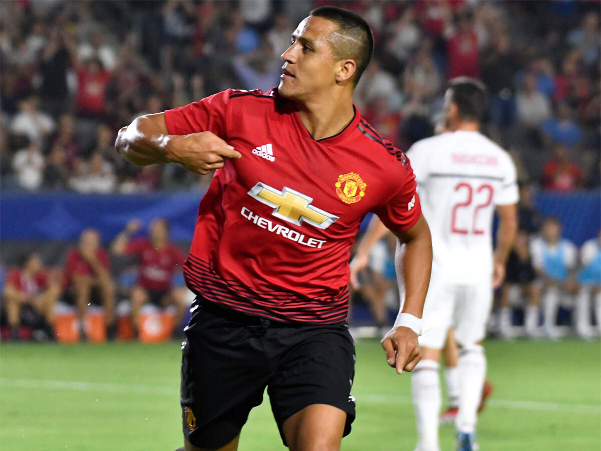 Sanchez on target as Manchester United edge AC Milan