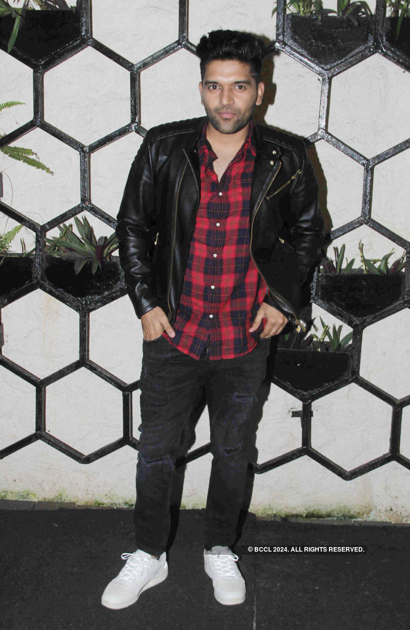 Bollywood celebs come in full attendance at Dinesh Vijan’s birthday party