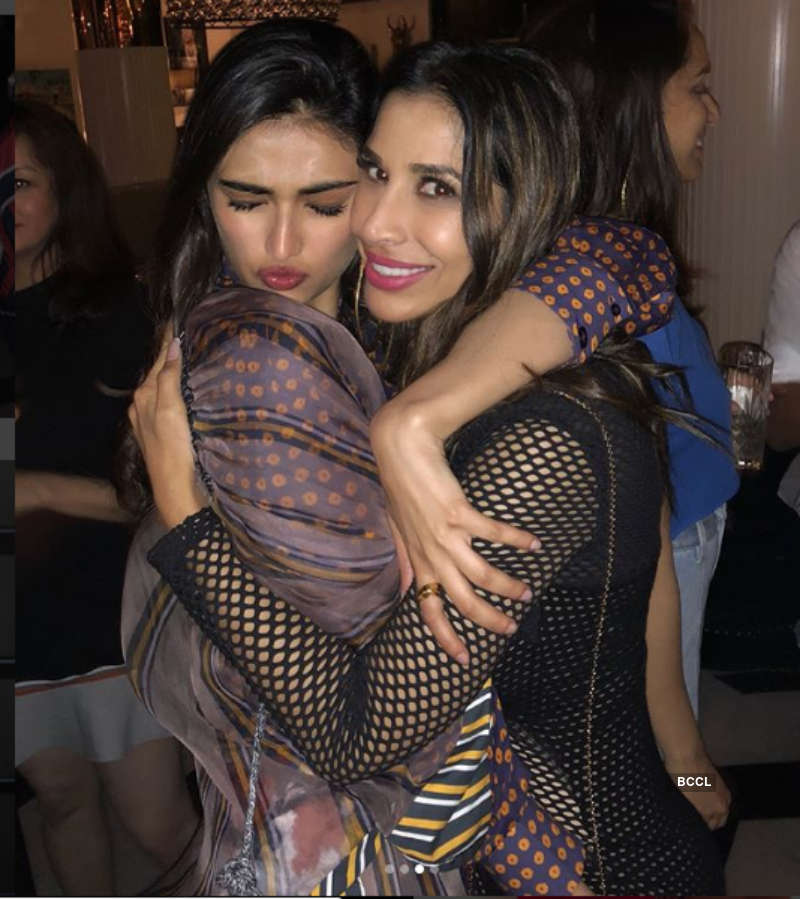 Bollywood celebs come in full attendance at Dinesh Vijan’s birthday party