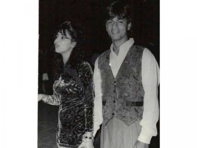 Shah Rukh Khan And Gauri In Old Pic From 90s. No Filter Needed
