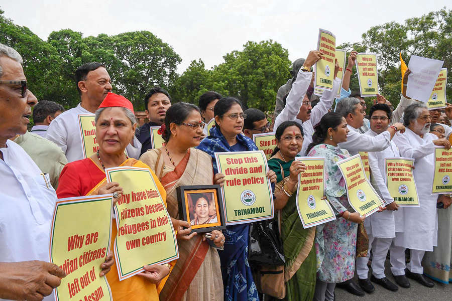 Opposition, activists stage protest over NRC Assam issue