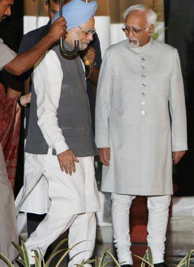 Vice President Hamid Ansari and Prime Minister Manmohan Singh