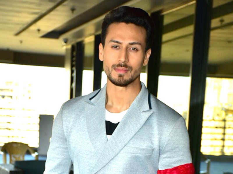 This is why Tiger Shroff will not be mouthing any dialogues in 'Student