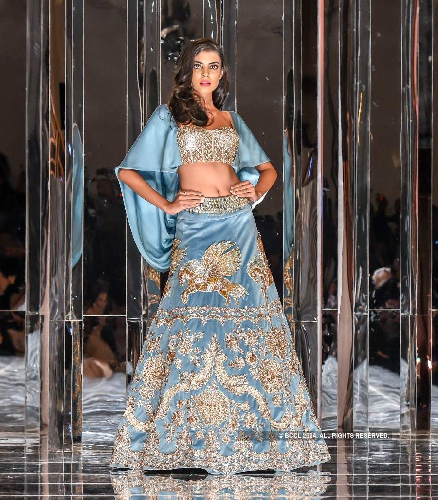 Salman Khan and Katrina Kaif turn showstoppers for Manish Malhotra