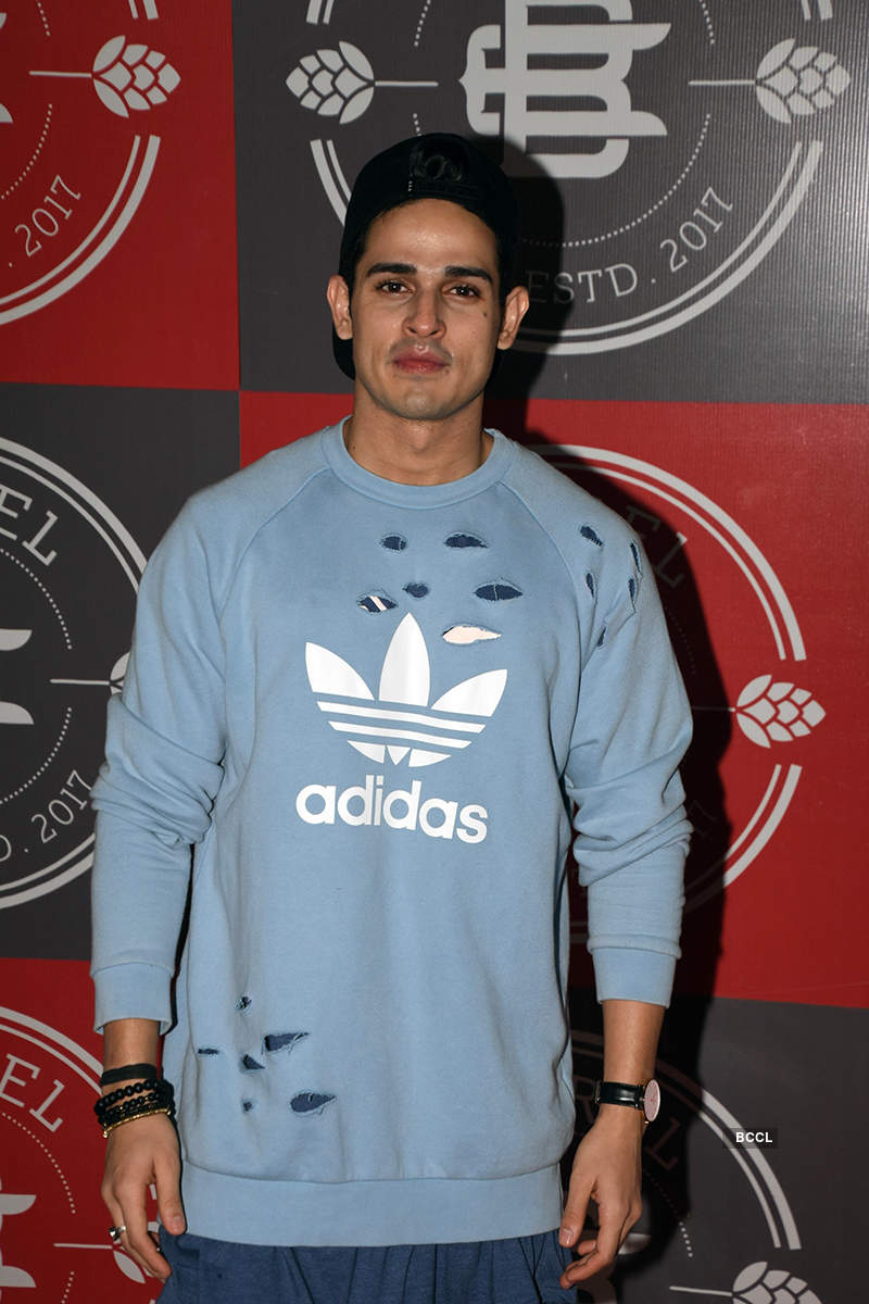 Priyank Sharma during his birthday party in Mumbai - Photogallery