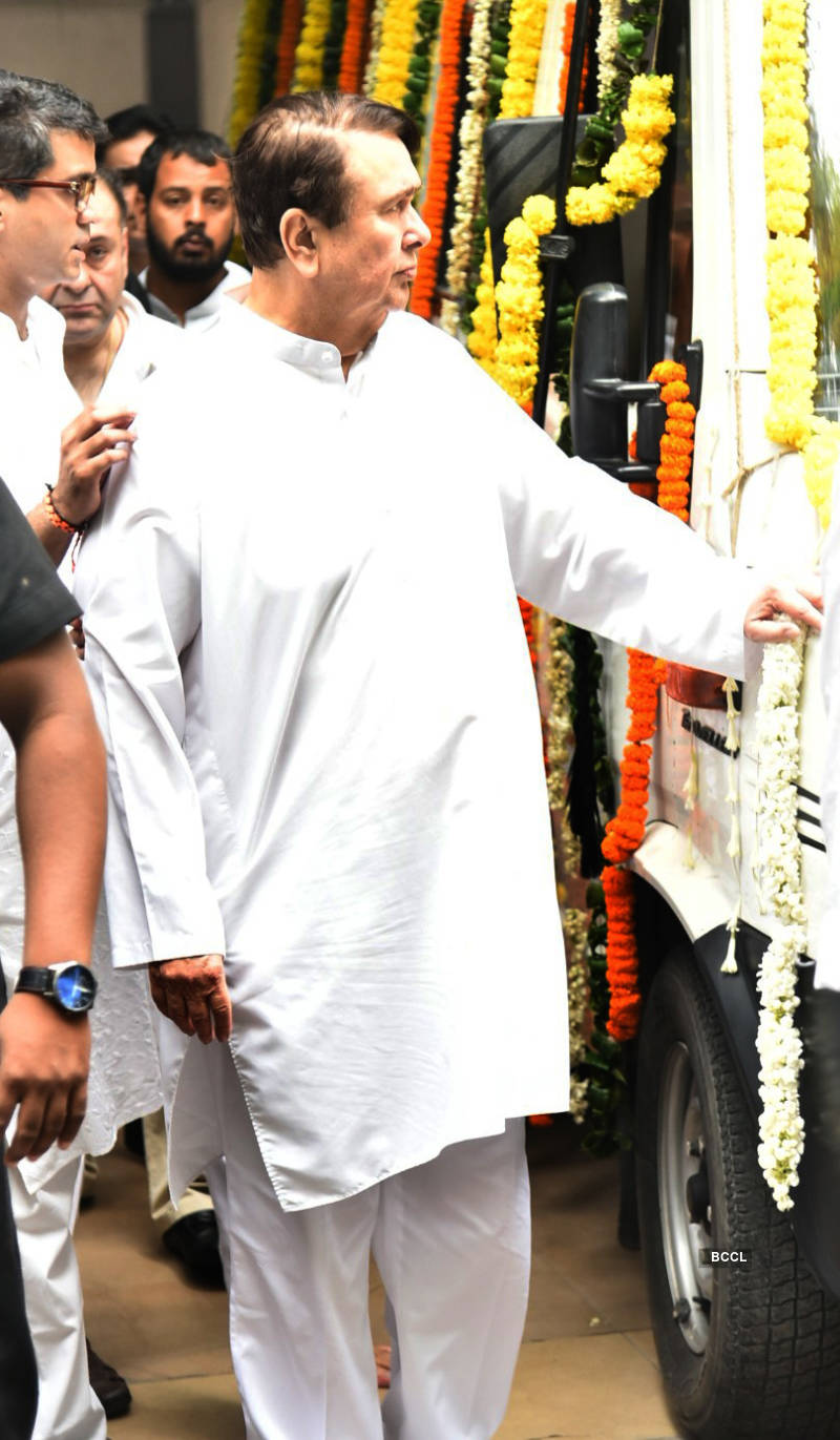 Abhishek Bachchan, Aishwarya Rai and others pay last respects to Shweta Nanda's father-in-law Rajan Nanda