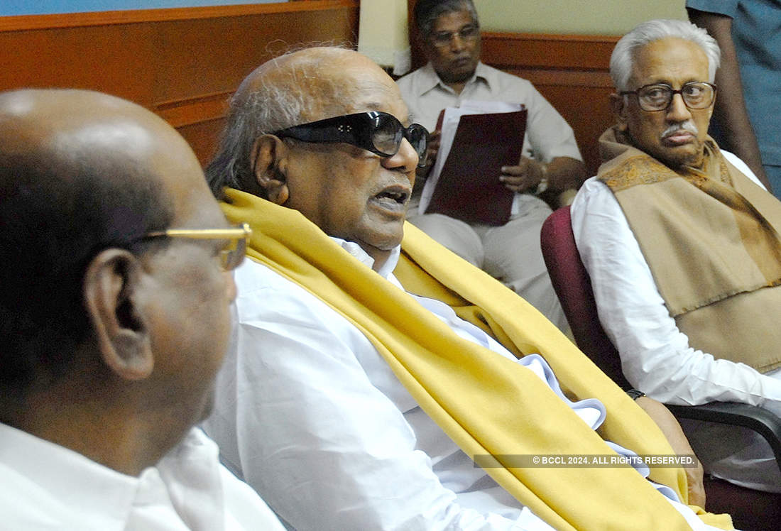 Rare and unseen pictures of Dravidian icon Muthuvel Karunanidhi