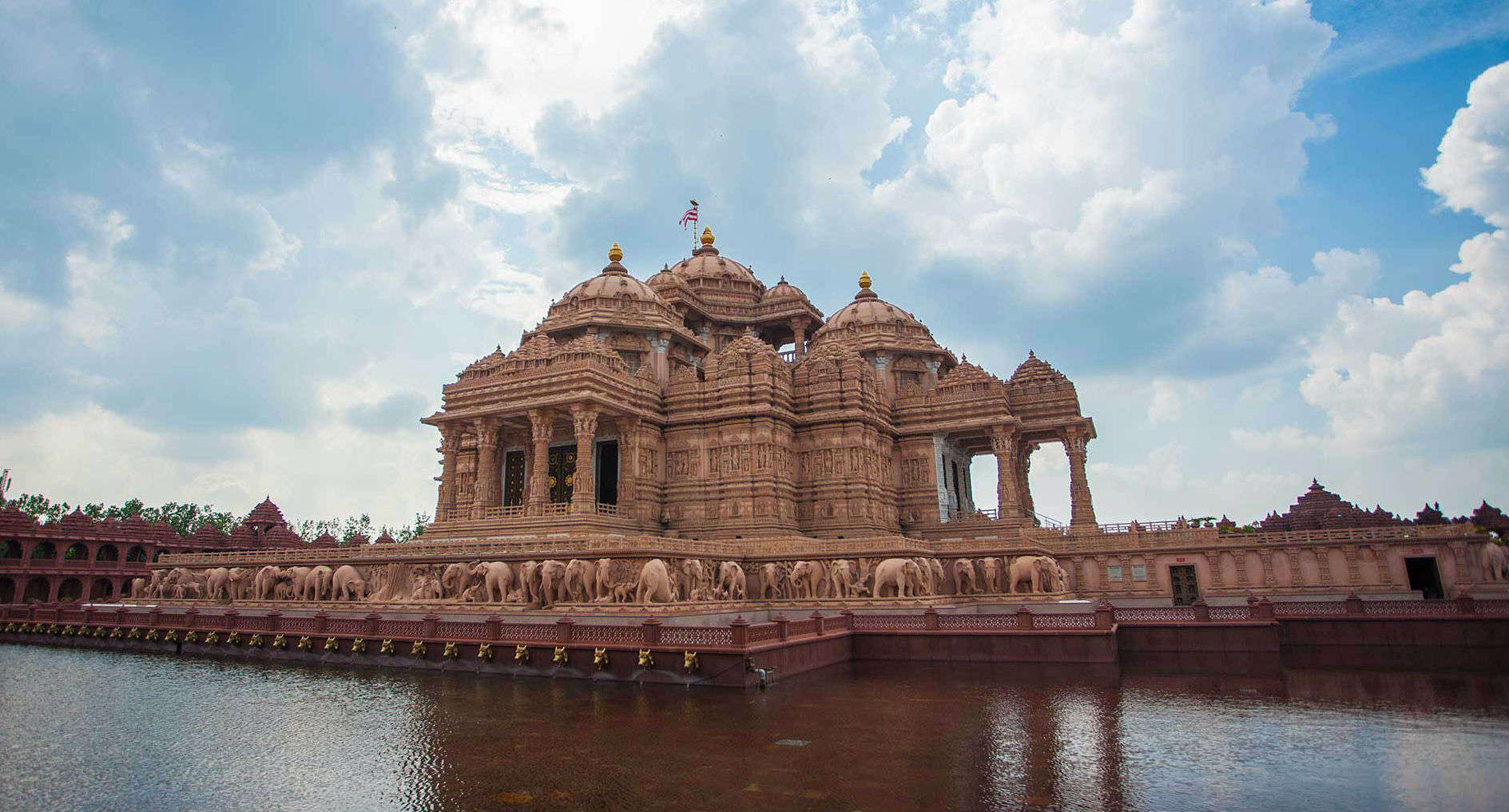 Индуистский храмовый комплекс в г. Дели