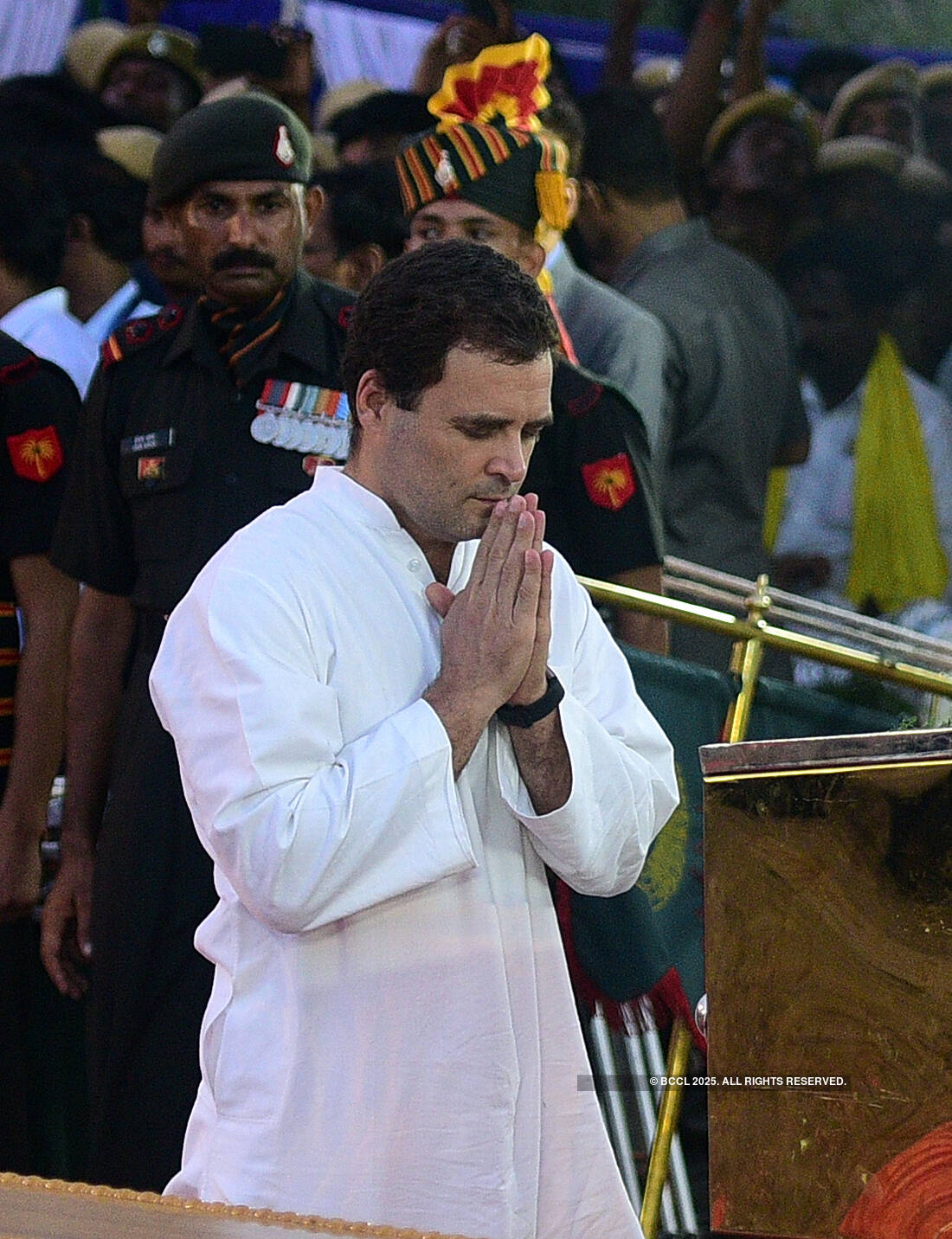 M Karunanidhi's funeral procession draws throngs of followers