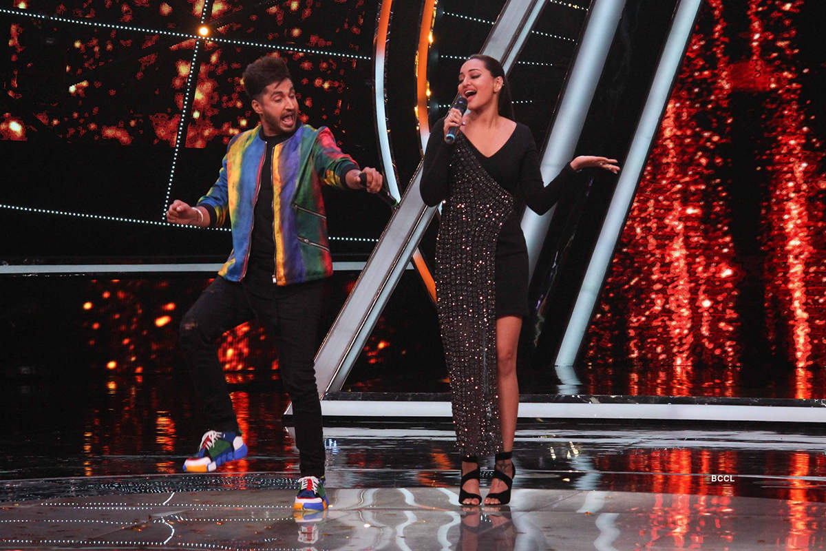 Indian Idol Season 10: On the sets