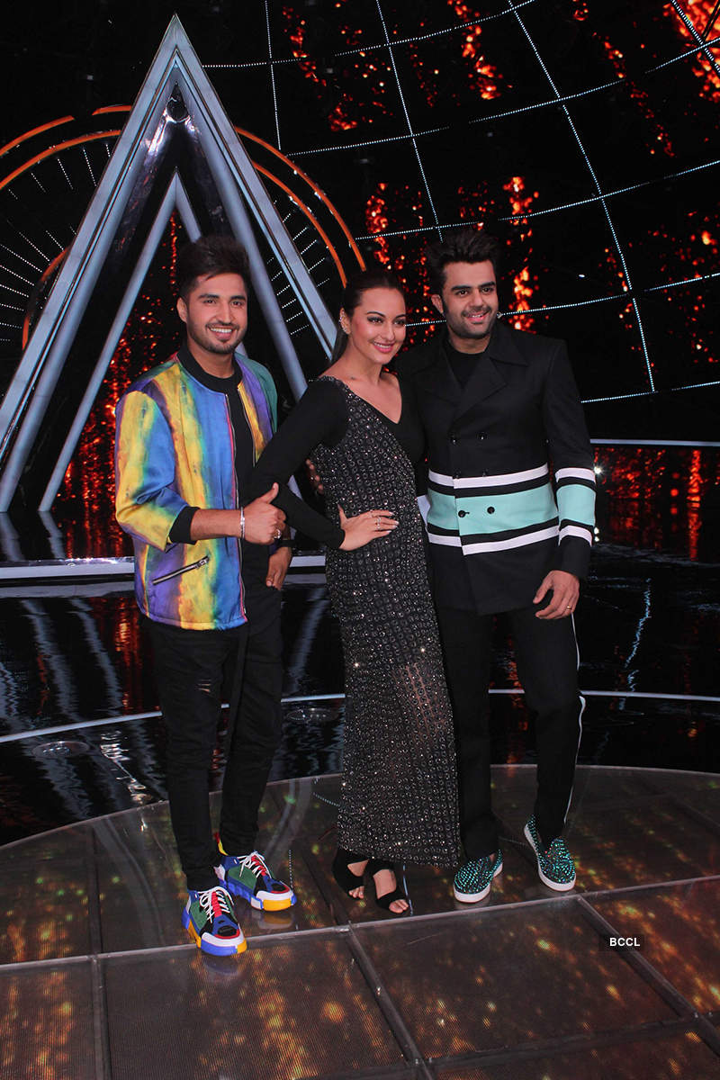 Indian Idol Season 10: On the sets