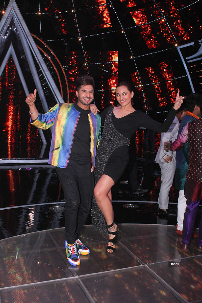 Indian Idol Season 10: On the sets