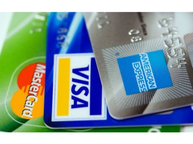 Extra 10% discount available on these cards: 10% cashback on purchases made on all leading debit & credit cards like American Express, Citi Bank, HDFC Bank, ICICI Bank and Kotak Bank.