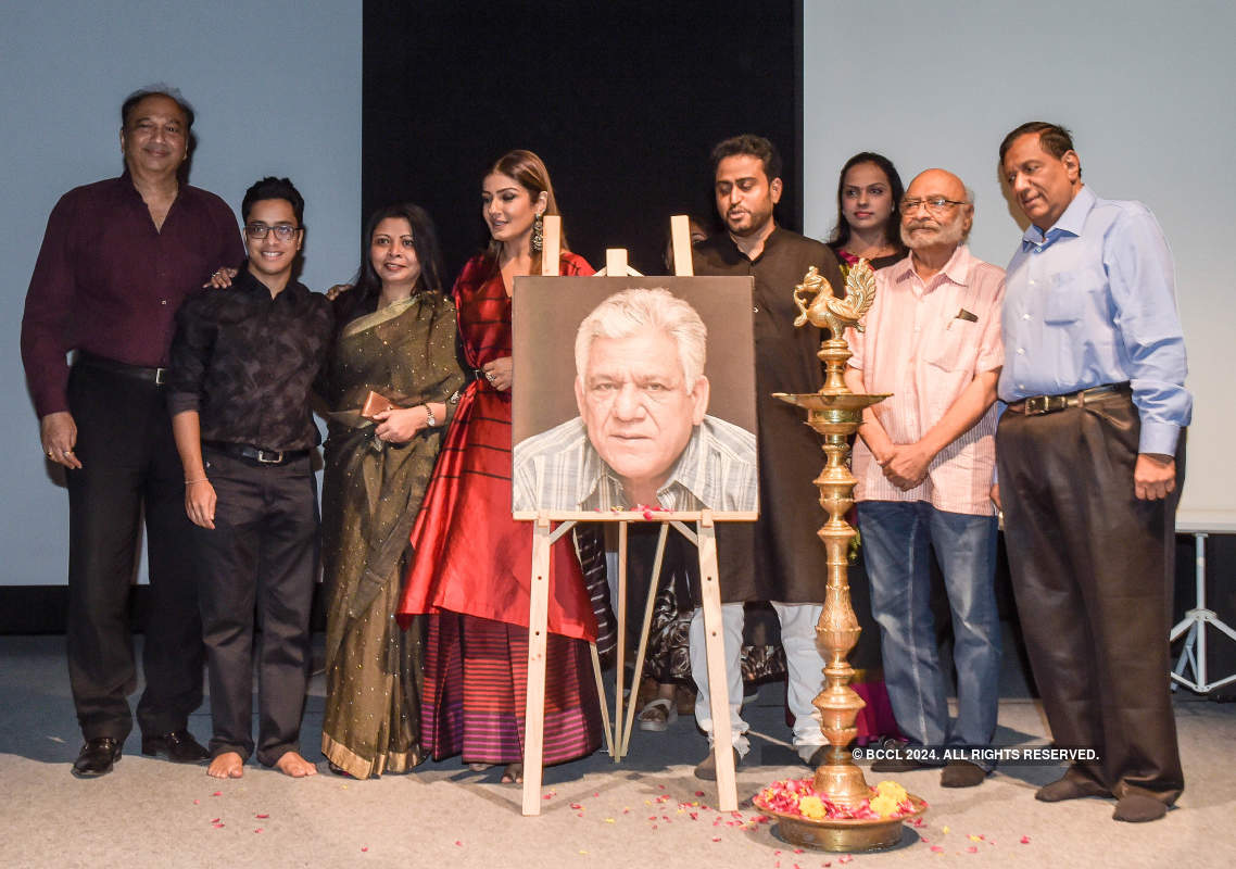 Govind Nihalani and Raveena Tandon attend the inaugural of the Om Puri Foundation