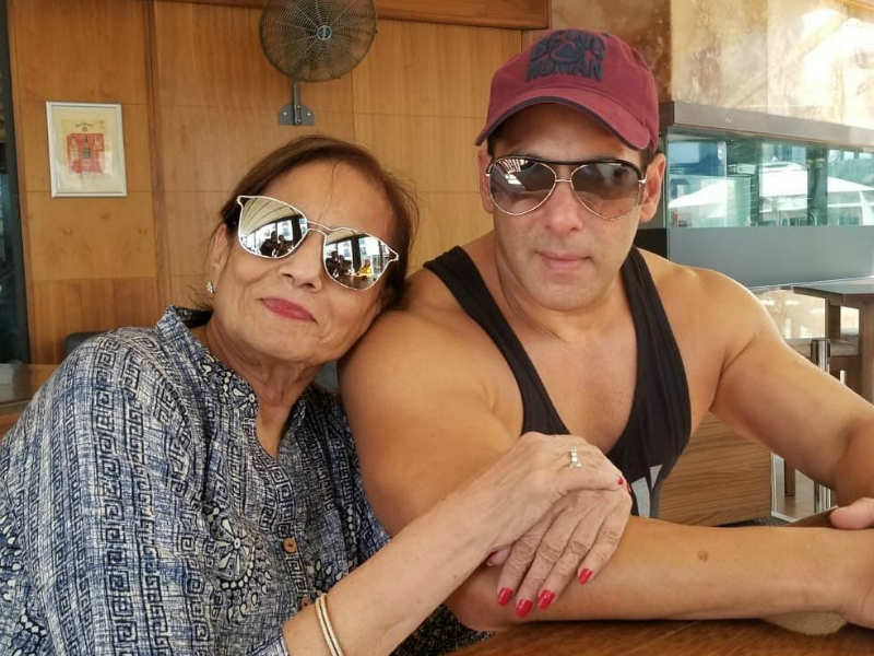Salman Khan shares an adorable picture with his mother Salma Khan