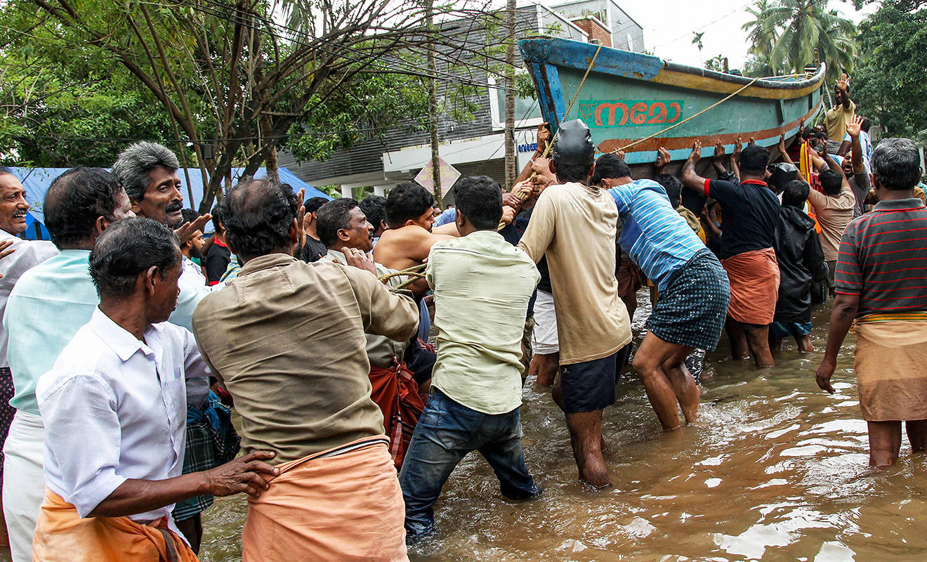 Kerala flood situation worsens, death toll reaches 324