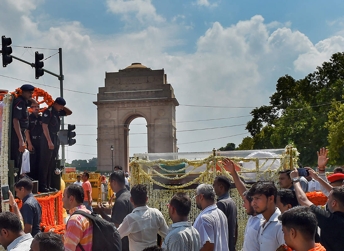 Family performs last rites of former PM Atal Bihari Vajpayee