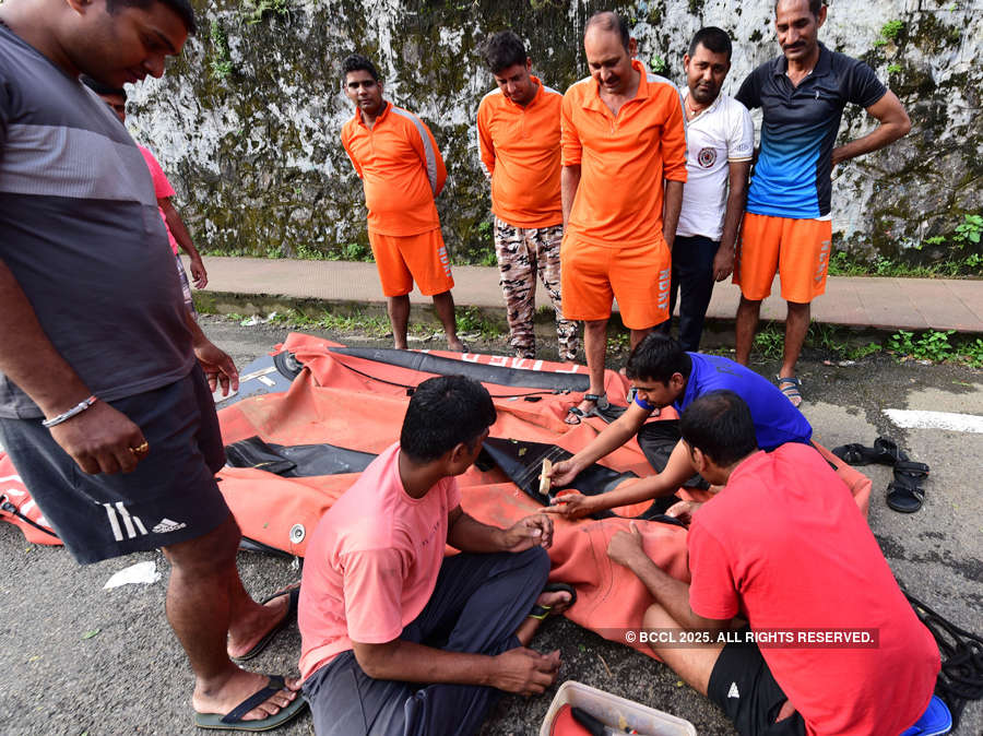 Rescue ops at full throttle in flood-hit Kerala