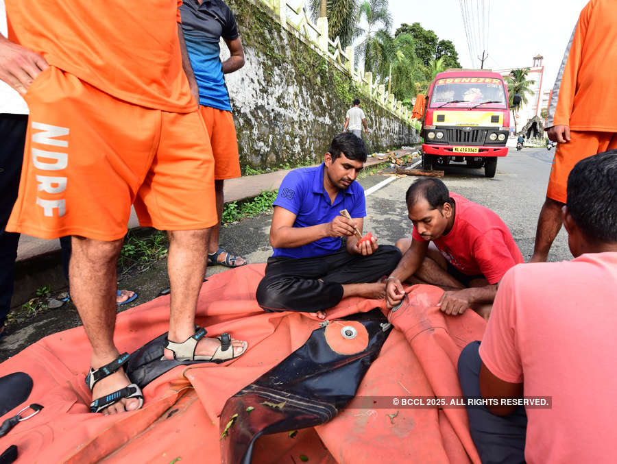 Rescue ops at full throttle in flood-hit Kerala