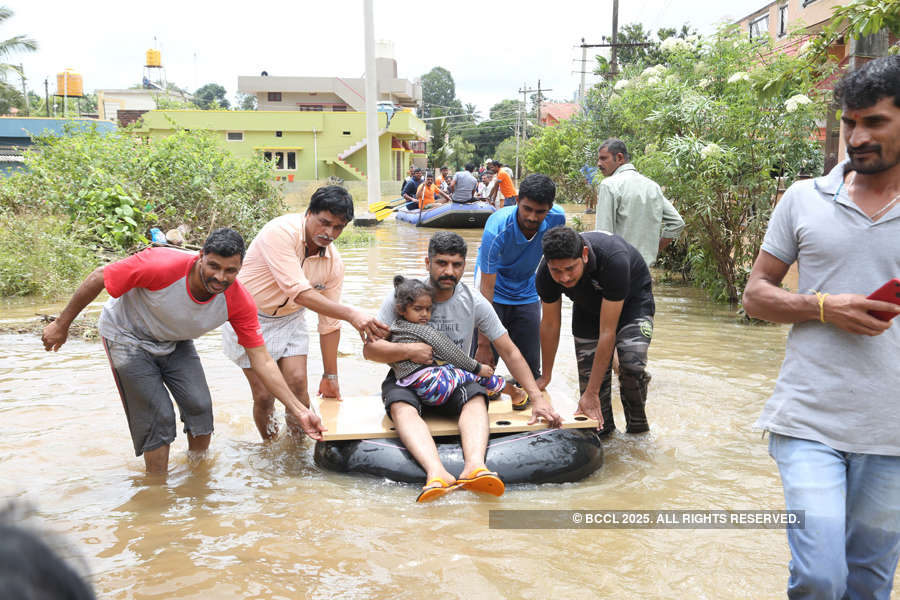 Rescue ops at full throttle in flood-hit Kerala