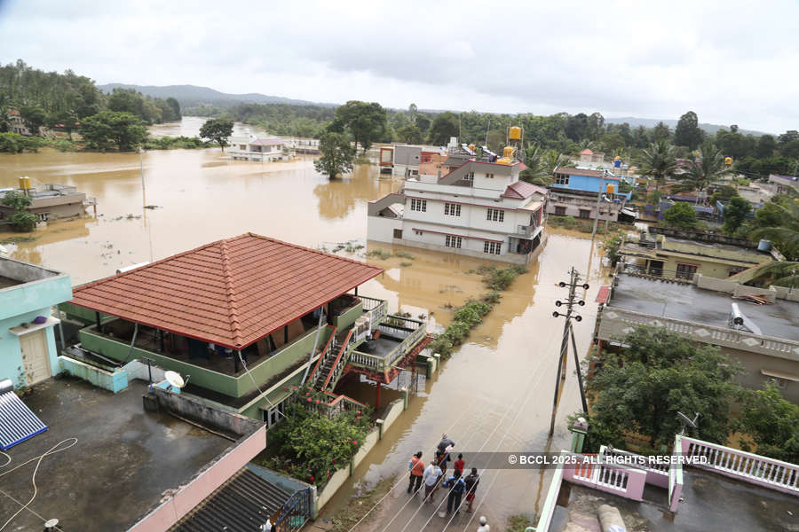 Rescue ops at full throttle in flood-hit Kerala