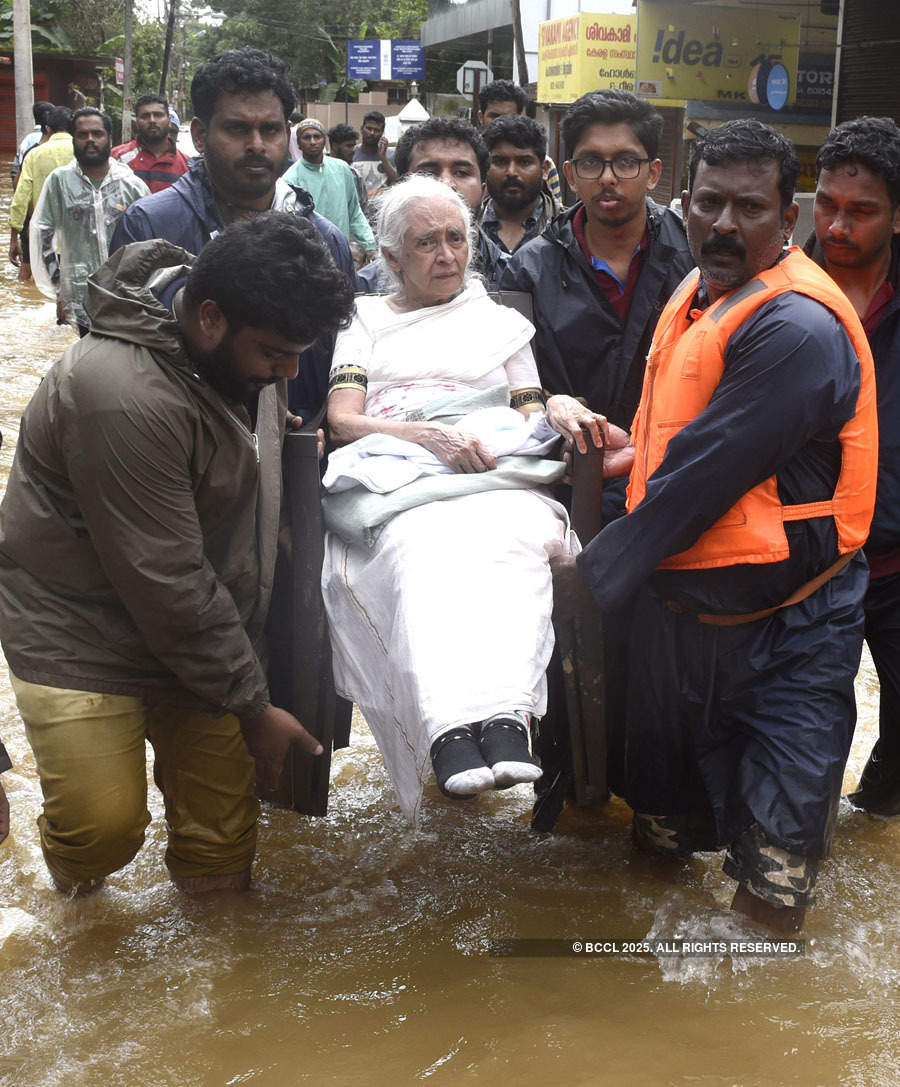 Rescue ops at full throttle in flood-hit Kerala