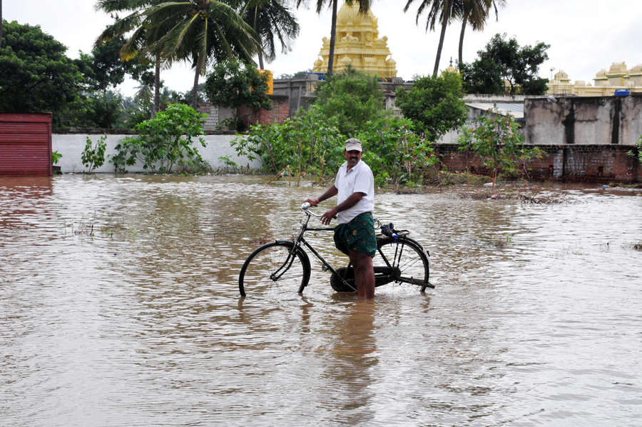 Rescue ops at full throttle in flood-hit Kerala