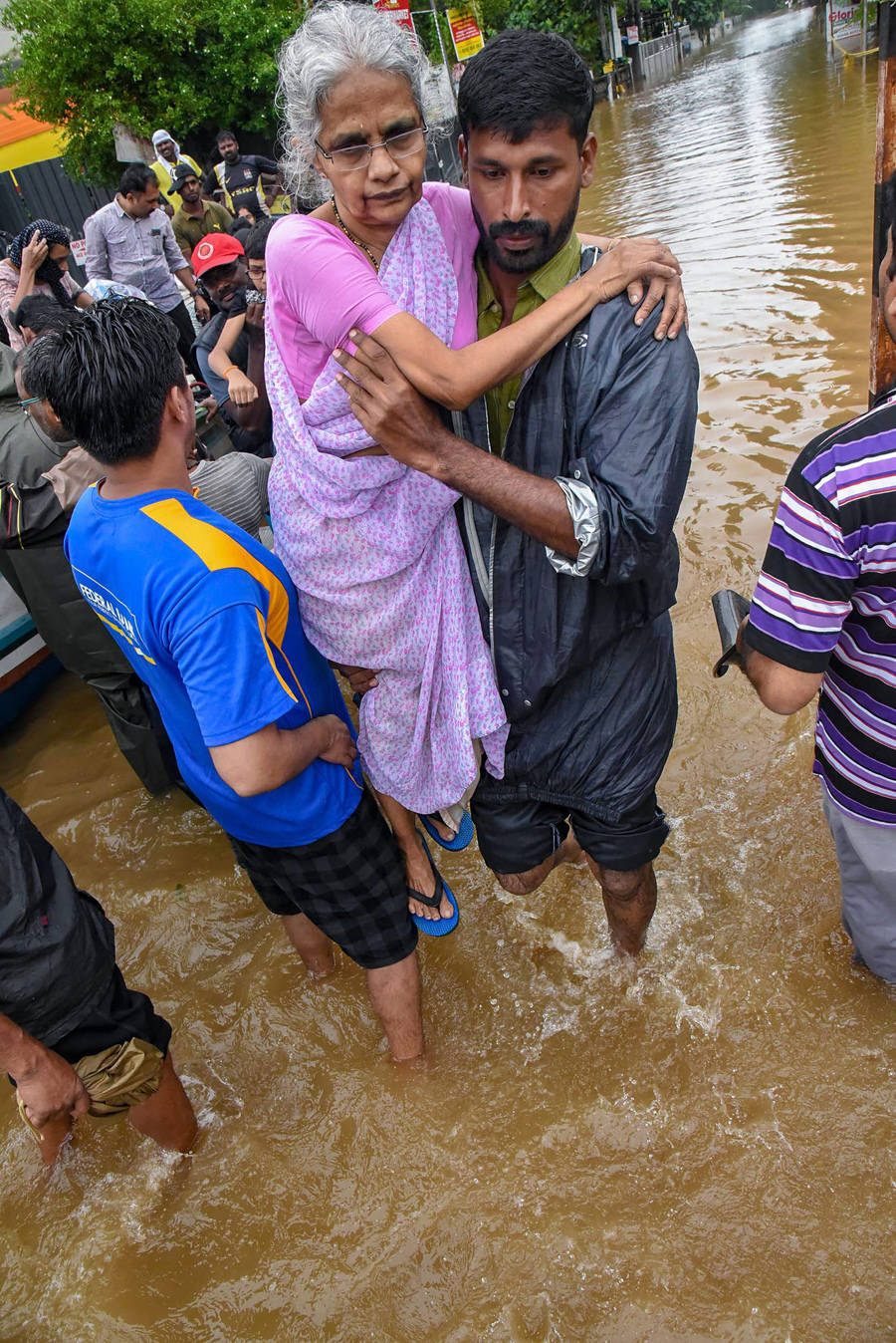 Rescue ops at full throttle in flood-hit Kerala