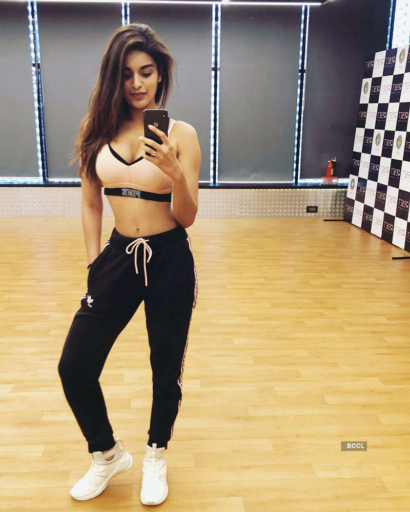 Nidhhi Agerwal’s bewitching photoshoots are sweeping the internet