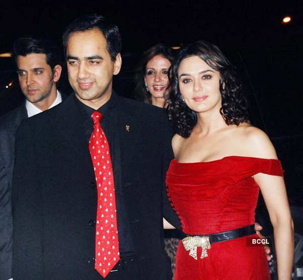 Candid pictures of Bollywood stars with their lesser known siblings