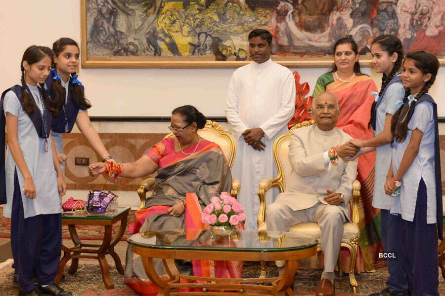 Modi, Kovind greet nation on Raksha Bandhan