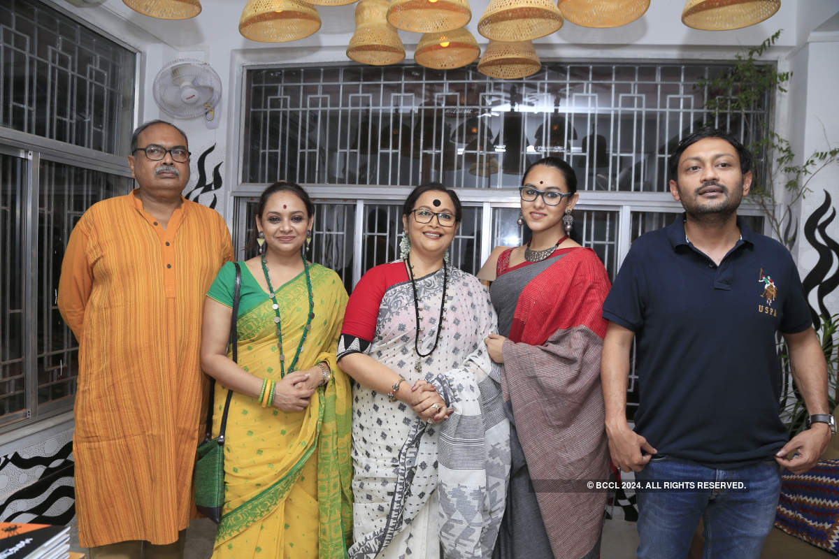 Harisadhan Dasgupta's family pay tribute to him