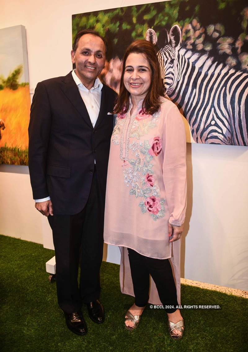 Mukesh and Nita Ambani inaugurate Sushma Jain's art exhibition