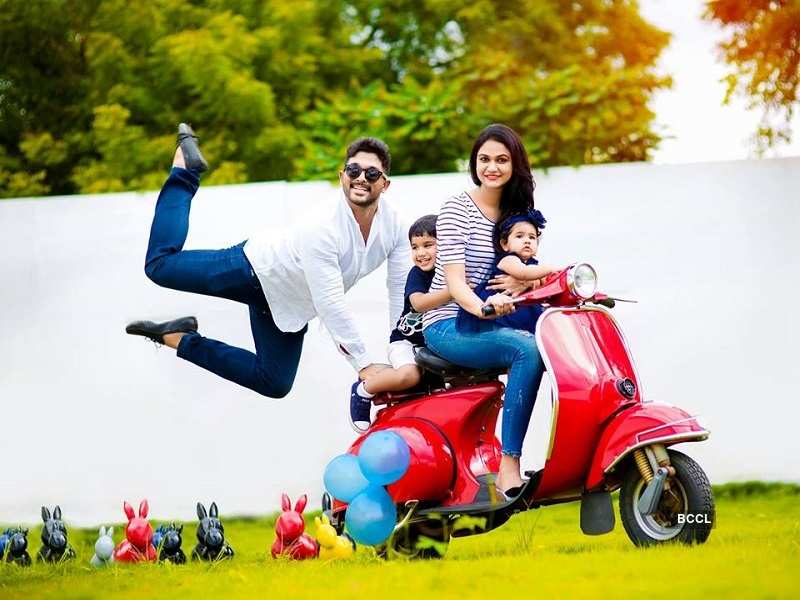 Allu Arjun S Family Allu arjun made a grand entry with his spouse sneha to the engagement ceremony of his cousin niharika konidela held on thursday. allu arjun s family