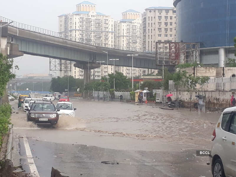 Heavy rain lashes several parts of Delhi