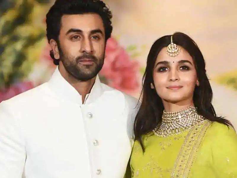 Ranbir Kapoor and Alia Bhatt's family to meet over dinner soon?