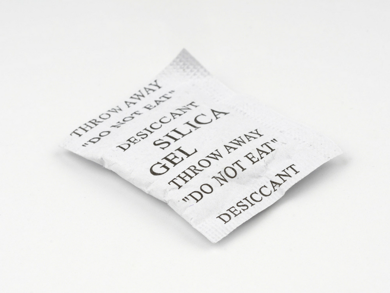 What happens if you eat silica gel?