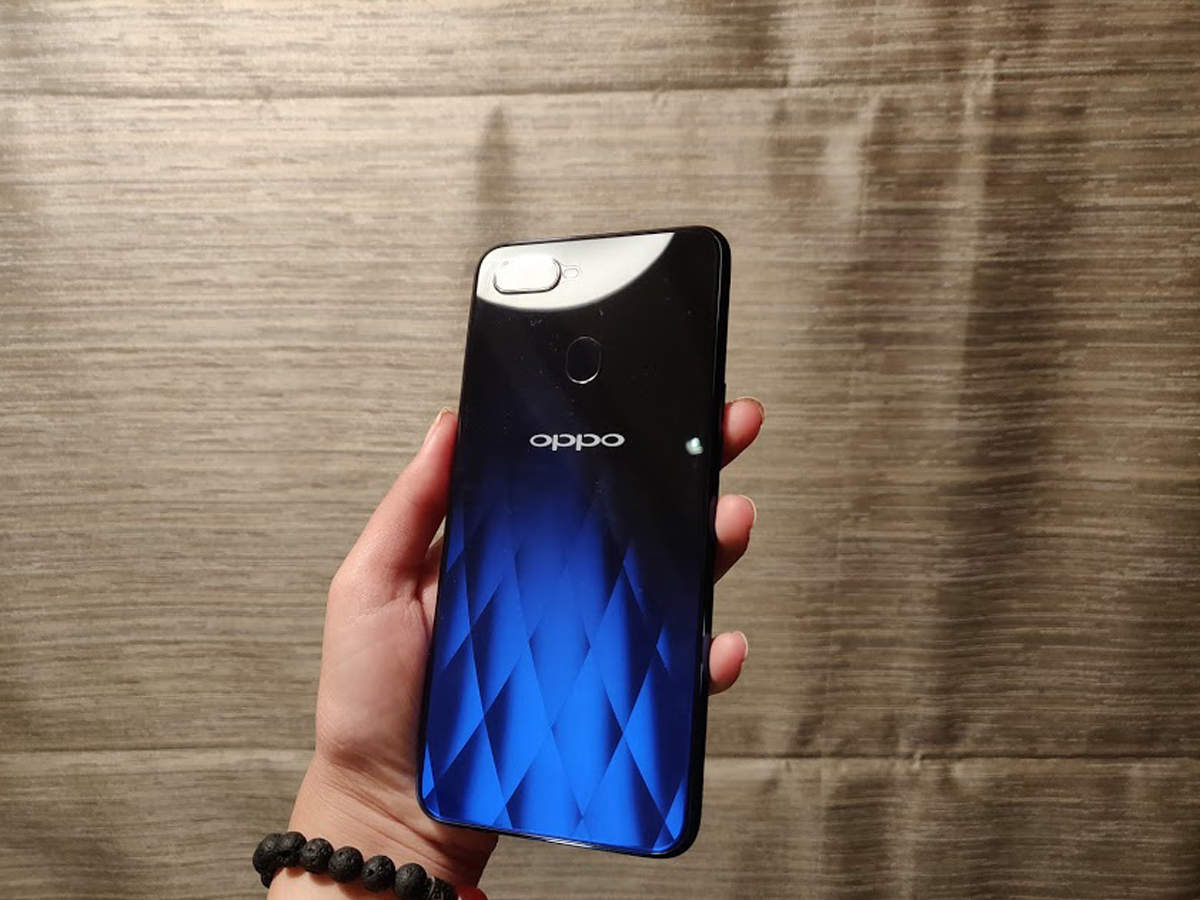 Oppo F9 Pro Review: Mix    of style and substance | Gadgets Now