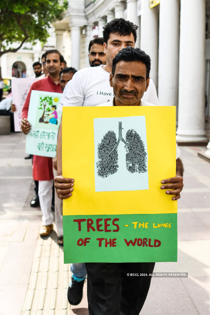 Delhiites participate in 'Save the Trees' campaign