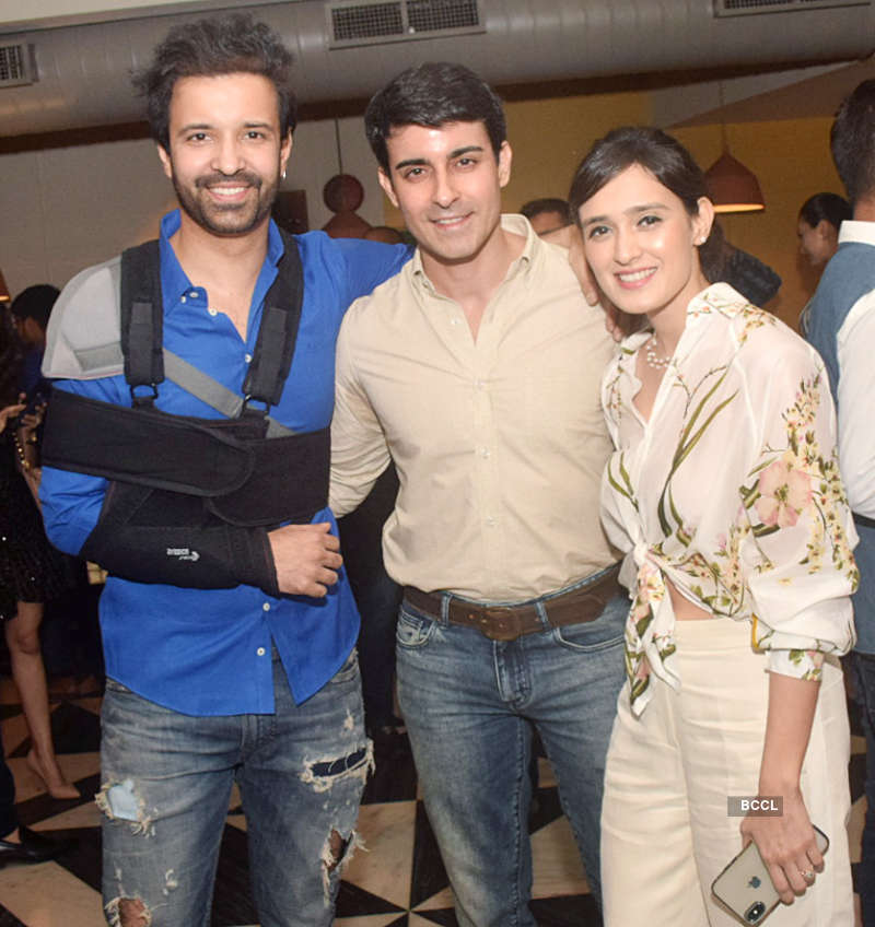 Inside pictures of Sanjeeda and Aamir Ali's restaurant anniversary party