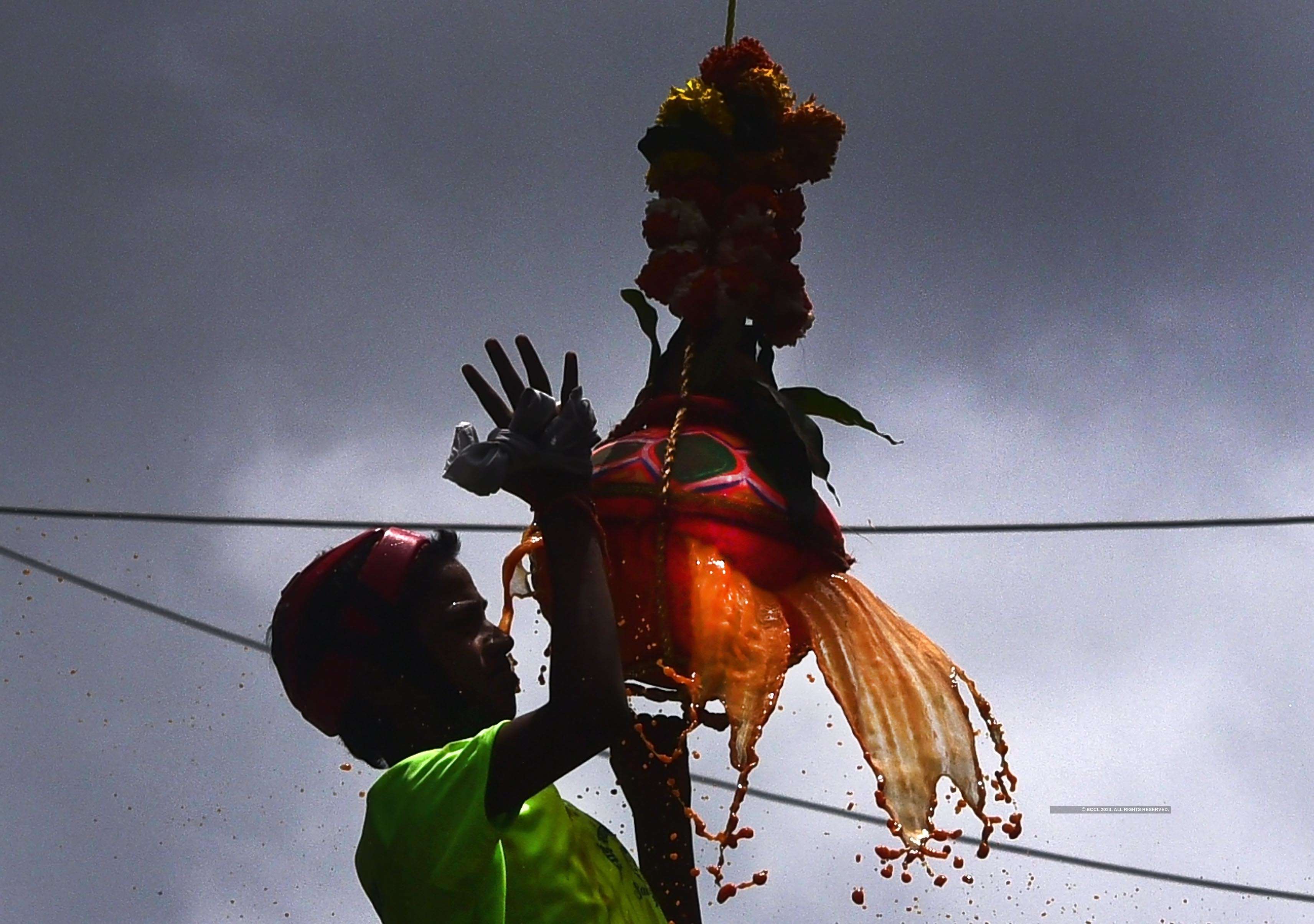 One dead, 150 injured in Dahi Handi celebrations in Mumbai