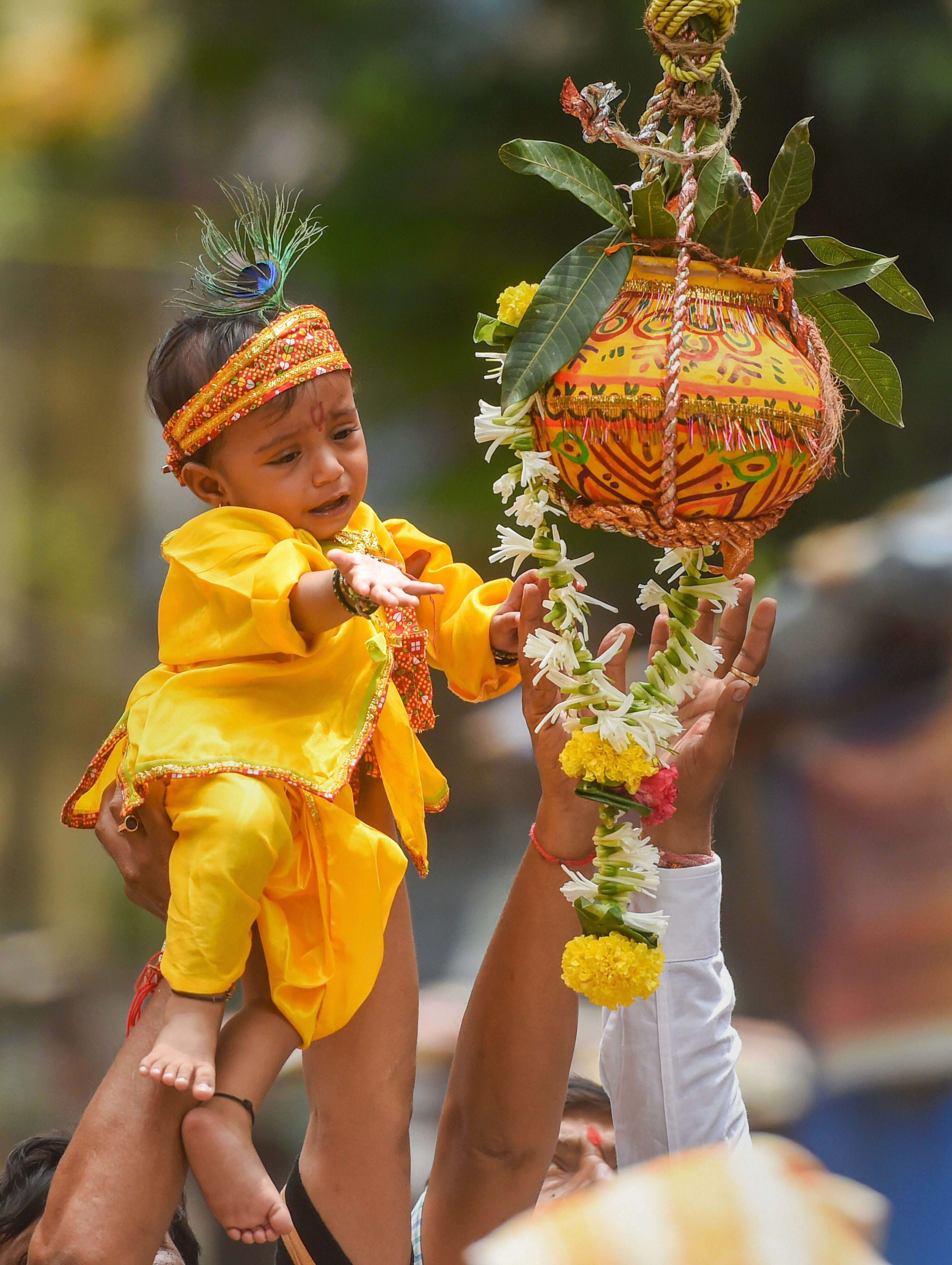 One dead, 150 injured in Dahi Handi celebrations in Mumbai