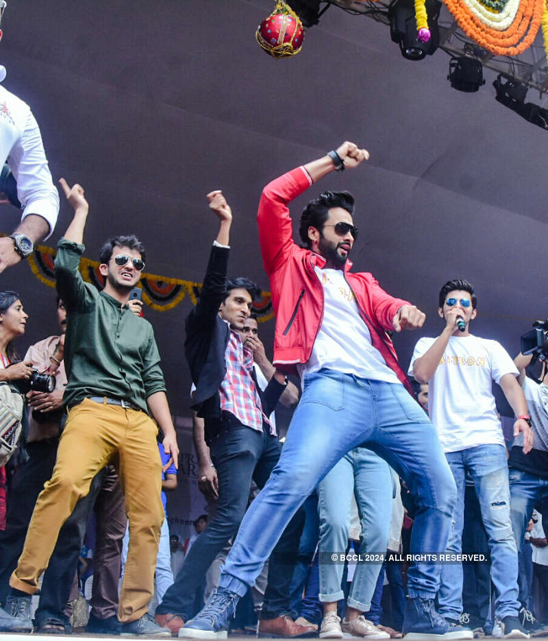 Bollywood celebs throng Dahi Handi festivities in the city