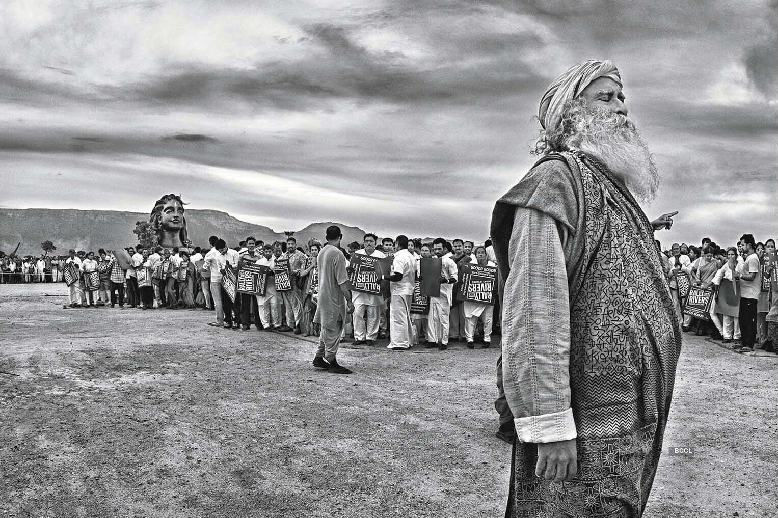 Photos from Raghu Rai's book on 'Sadhguru'​